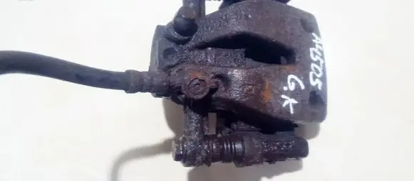 Toyota Corolla Verso AR10 Rear brake caliper