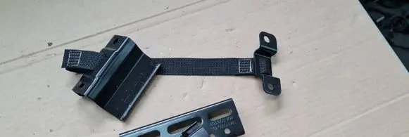 Battery bracket