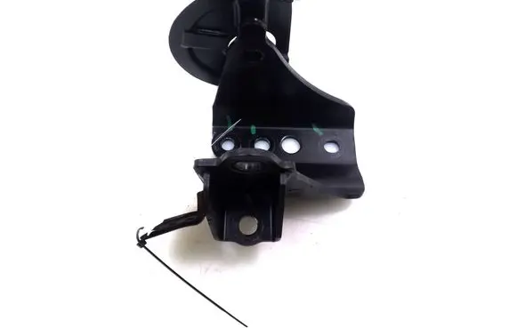 Toyota Verso Engine mounting bracket 123210T130