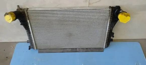 Volkswagen PASSAT B6 Intercooler radiator 3C0145805AE