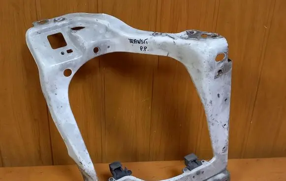 Ford Transit Headlight/headlamp mounting bracket 7C1113K019