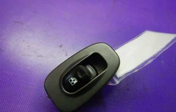 Hyundai Accent Quarter vent window switch 