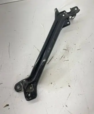 Radiator support slam panel bracket