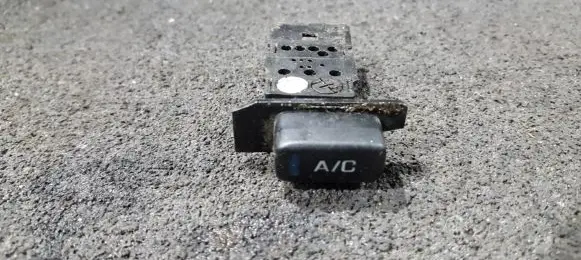 Nissan Primera Air conditioning (A/C) switch 54353790 54353796