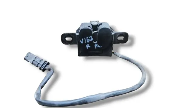 Engine bonnet/hood lock/catch