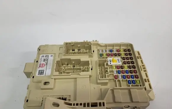 Hyundai Kona I Fuse module