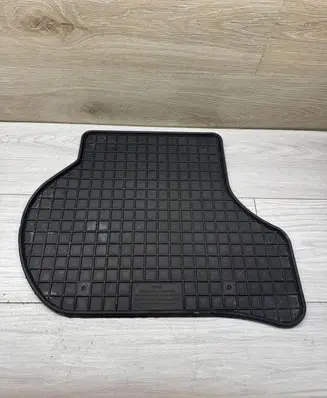 Volkswagen Golf VI Rear floor mat 