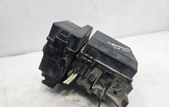 Mitsubishi Grandis Fuse box set