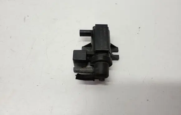 BMW 1 E81 E87 Turbo solenoid valve 70206301 780539101