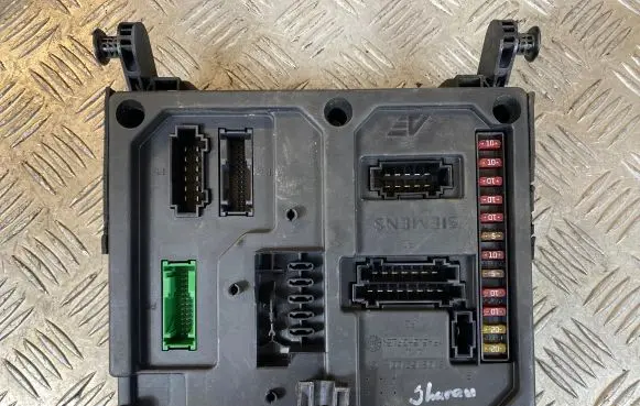 Volkswagen Sharan Fuse module 7M0962258J 297547501 S108145200H