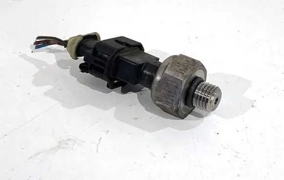 Opel Vectra C Fuel pressure sensor 24418424