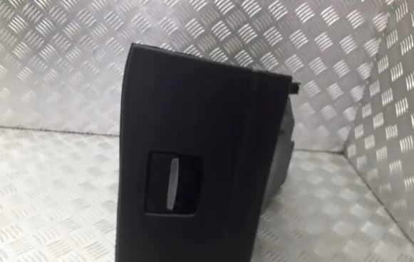 Ford Mondeo MK IV Glove box 7S71-A06010