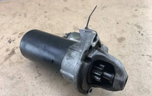 BMW 3 E90 E91 Starter motor 7796892 12417796892 12417794952