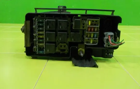 Volvo XC90 Fuse box set 30728132 XP126