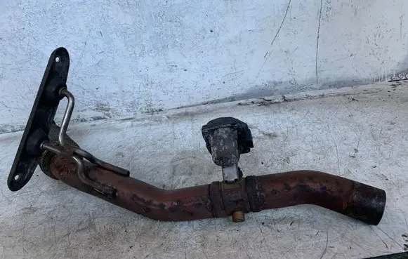 Volkswagen Golf VII Muffler pipe connector clamp 