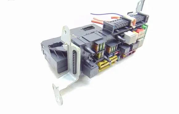 Mercedes-Benz E W212 SAM control unit 2129009522