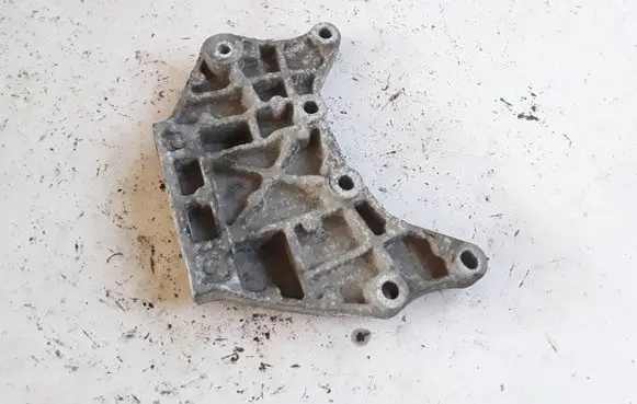 Land Rover Freelander 2 - LR2 Gearbox mounting bracket 6G927M125AB