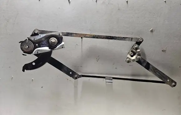 Ford Escort Front door manual window regulator