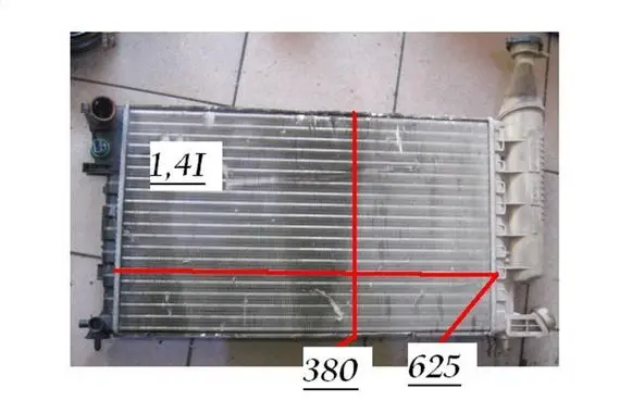 Citroen Berlingo Coolant radiator 9633072280