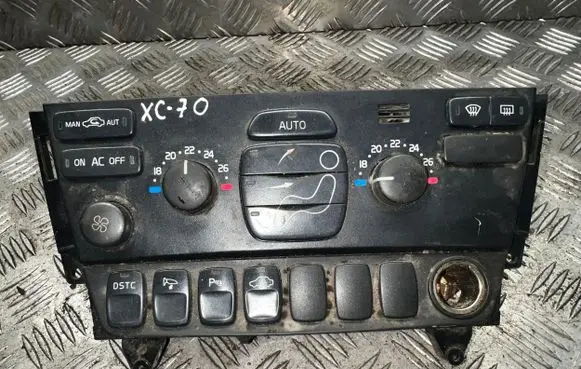 Volvo XC70 Climate control unit 8697140 S77125974 04W41E03
