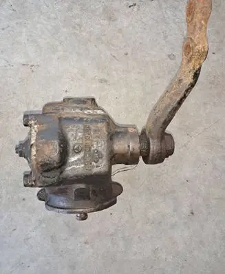 Mercedes-Benz COMPAKT W115 Steering rack 6084610101