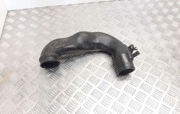 Opel Meriva B Turbo air intake inlet pipe/hose 8980055583