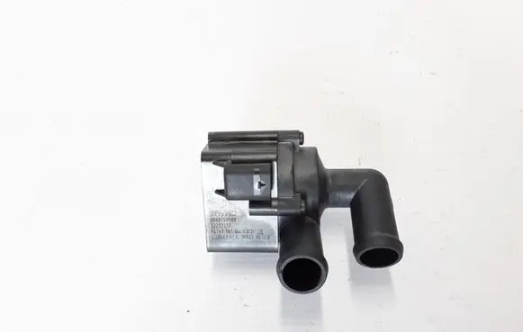 Volvo XC40 Electric auxiliary coolant/water pump 32222110