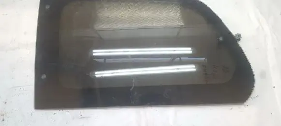 KIA Carnival Rear side window