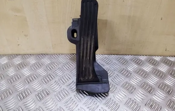 Volkswagen PASSAT B7 Accelerator throttle pedal 1K2721503AJ