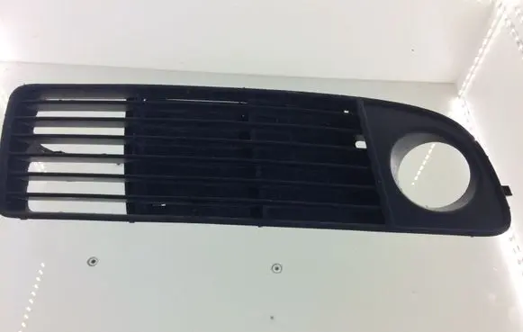 Audi A6 S6 C5 4B Front bumper lower grill 4B0807682H