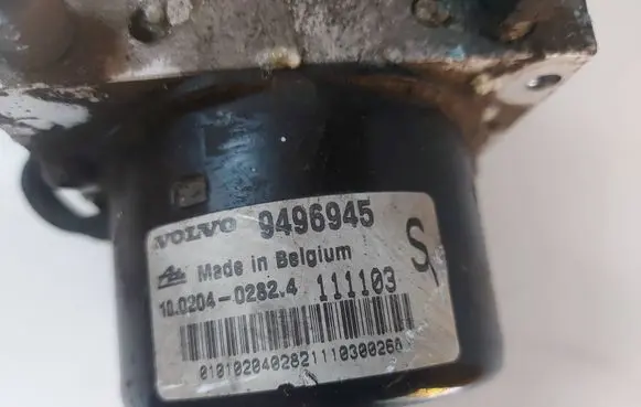 Volvo V70 ABS Pump 9496945 9496946