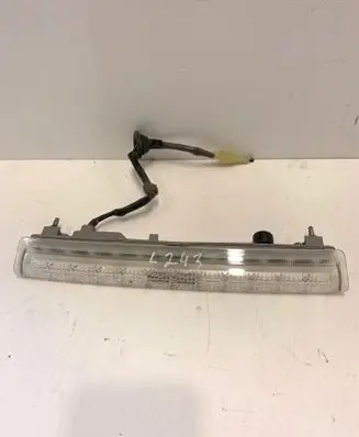Subaru Legacy Third/center stoplight VC02012