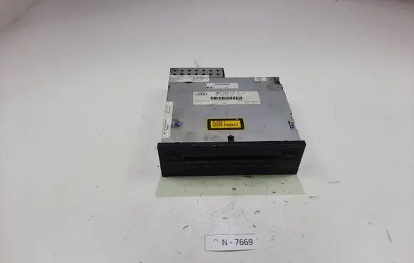 Audi A6 S6 C6 4F CD/DVD changer 4E0035111A
