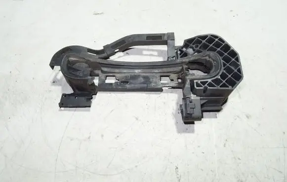 Audi A6 S6 C6 4F Front door exterior handle/bracket 4F0837886