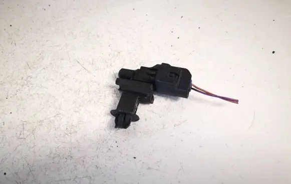 Sensor