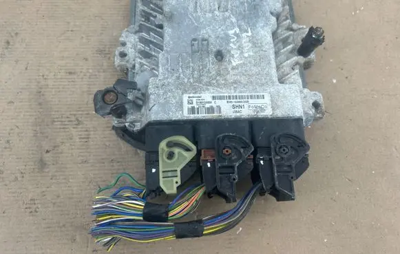Ford Focus Engine control unit/module BV6112A650DGB S180133050C