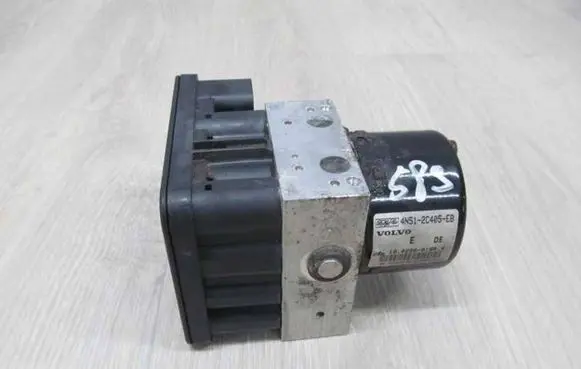 Volvo V50 ABS Pump 30672506A 35755