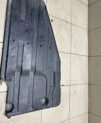 Audi A6 S6 C4 4A Fuel tank bottom protection 4A0018957
