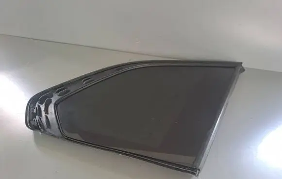 BMW X5 G05 Rear side window 7444082