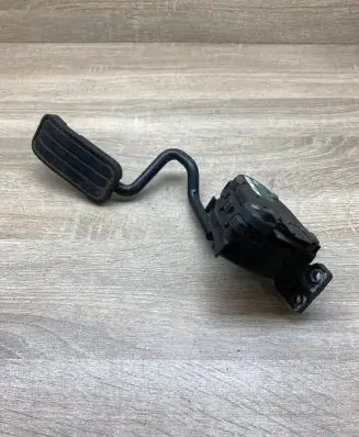Volkswagen Sharan Accelerator throttle pedal 7M4721603A YM219F836DB