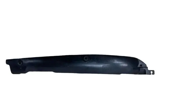 Fender trim (molding)