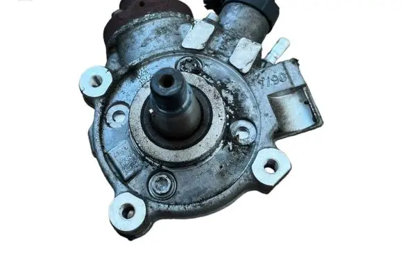 Ford Focus Fuel injection high pressure pump 0445010592 9811347280