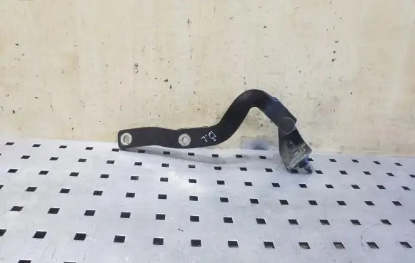 Audi TT TTS Mk2 Tailgate/trunk/boot hinge 8J8827299A