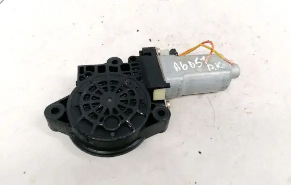 KIA Cerato Front door window regulator motor