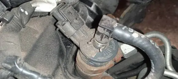 Nissan Note (E12) Fuel injector 0445110485 H8201108033