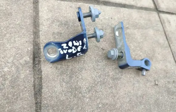 Ford Focus Rear door hinge set 