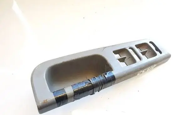 Skoda Superb B5 (3U) Front door window switch trim 3B1867171E