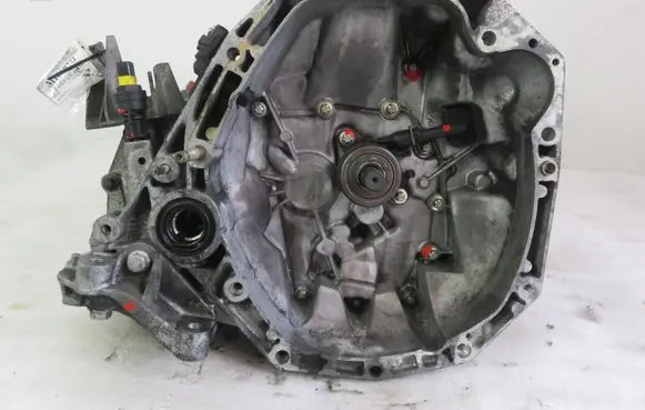 Renault Clio II Manual 6 speed gearbox JH3145
