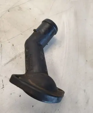 Volkswagen PASSAT B6 Thermostat housing 06A121121C