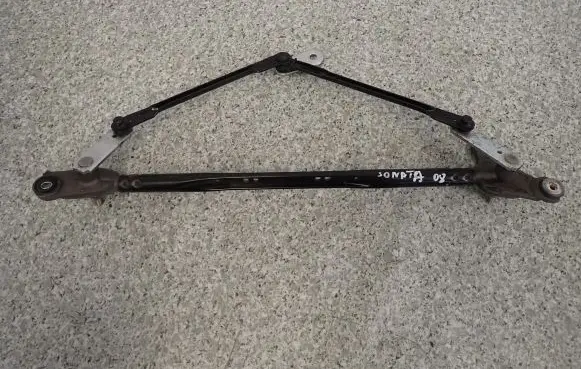 Hyundai Sonata Front wiper linkage 